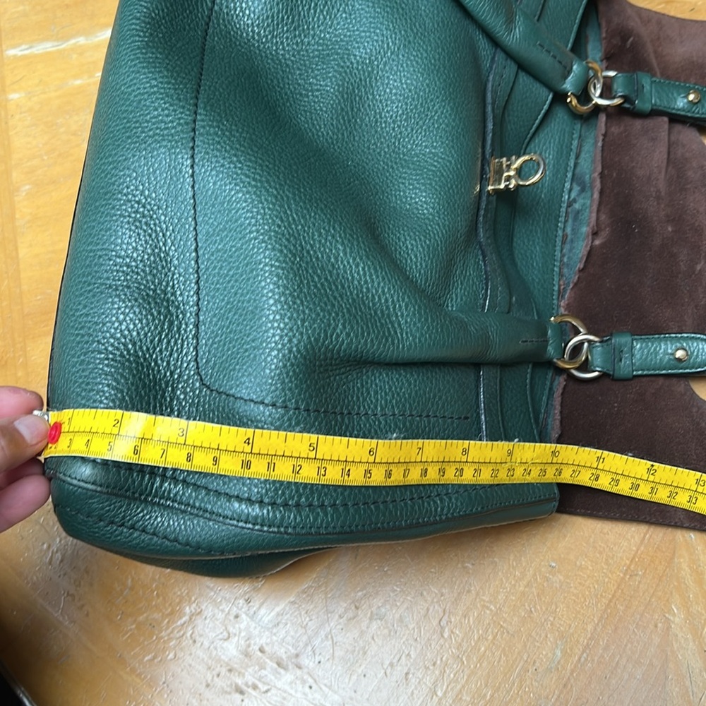 Salvatore Ferragamo handbag - Picture 12 of 15